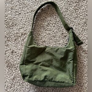 Baggu Nylon Shoulder Bag in Bay Laurel